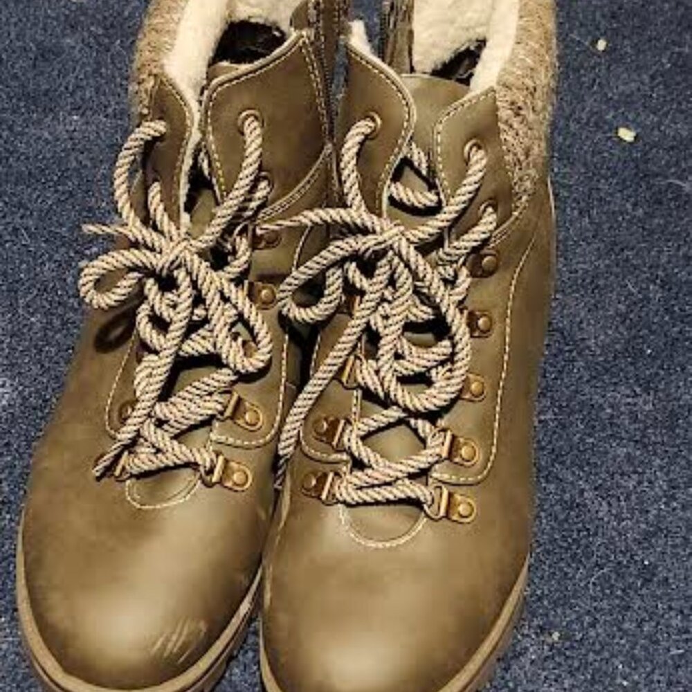 Fall Creek Faux Fur Womens Boots